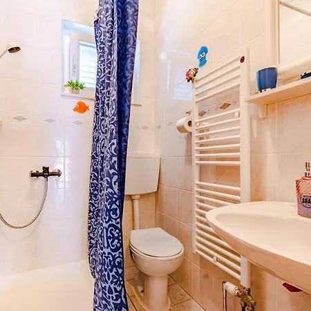 And With Parking Space 3* Mali Ston