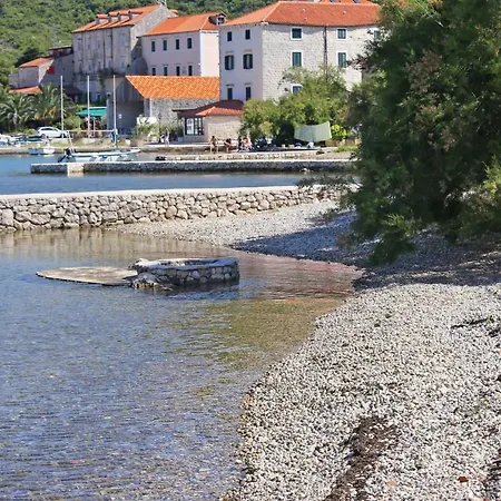 And With Parking Space Mali Ston
