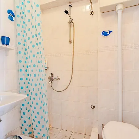 And With Parking Space Mali Ston