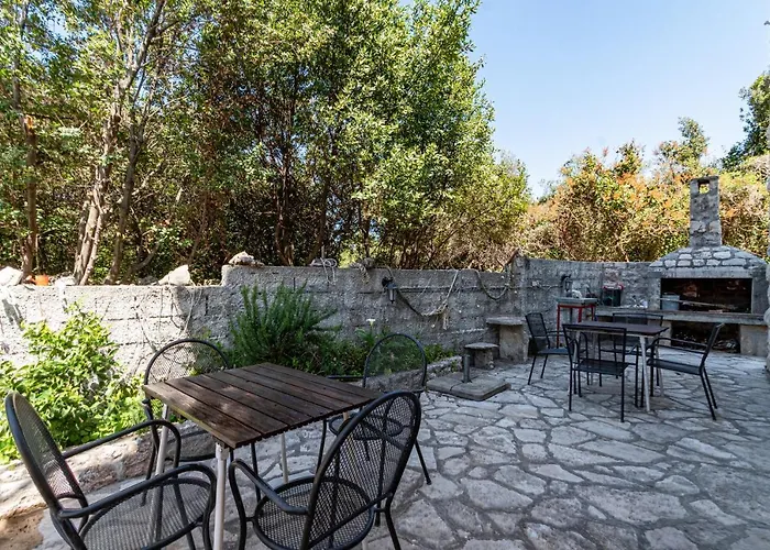 And With Parking Space Mali Ston